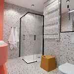 Hillhouse By Mw Estates Self Check-in 24h 아파트 *