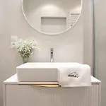 아파트 Hillhouse By Mw Estates Self Check-in 24h *
